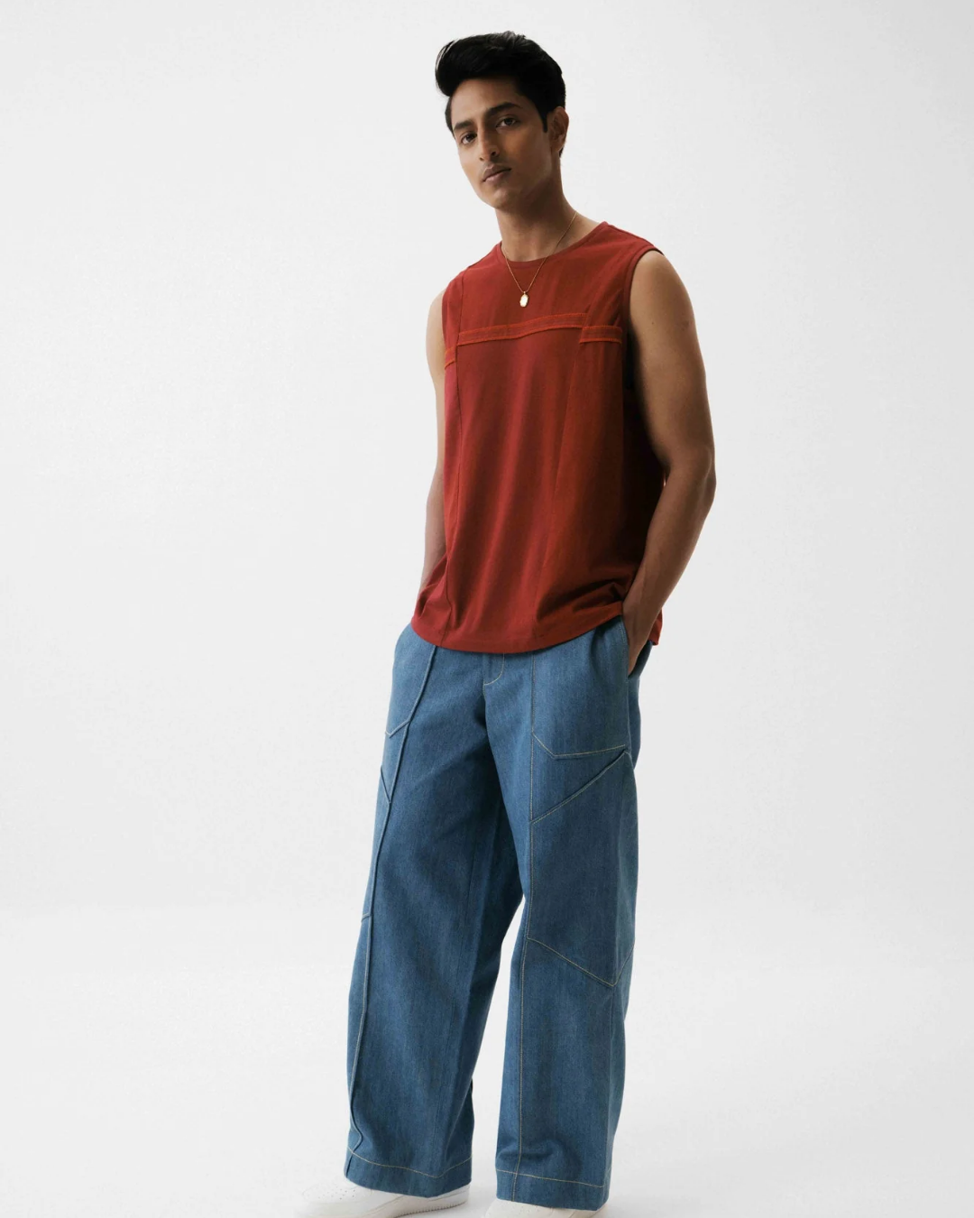 AVENUE VEST (CRIMSON)