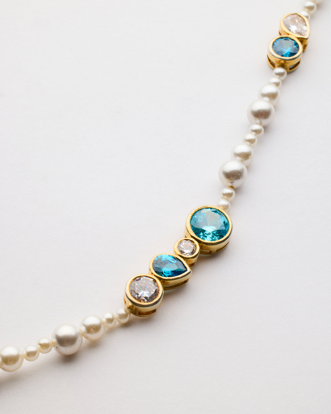 Darling Pearl Choker