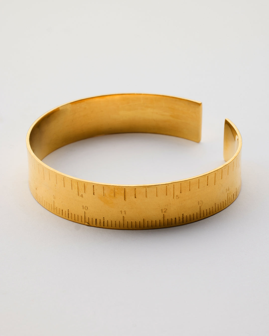 Scale Handcuff Gold