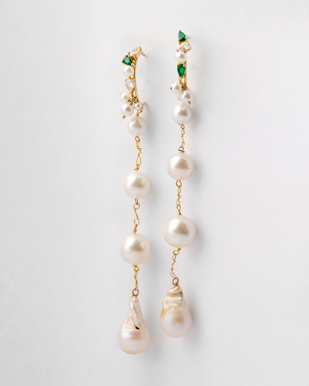 Pearl shoulder dusters