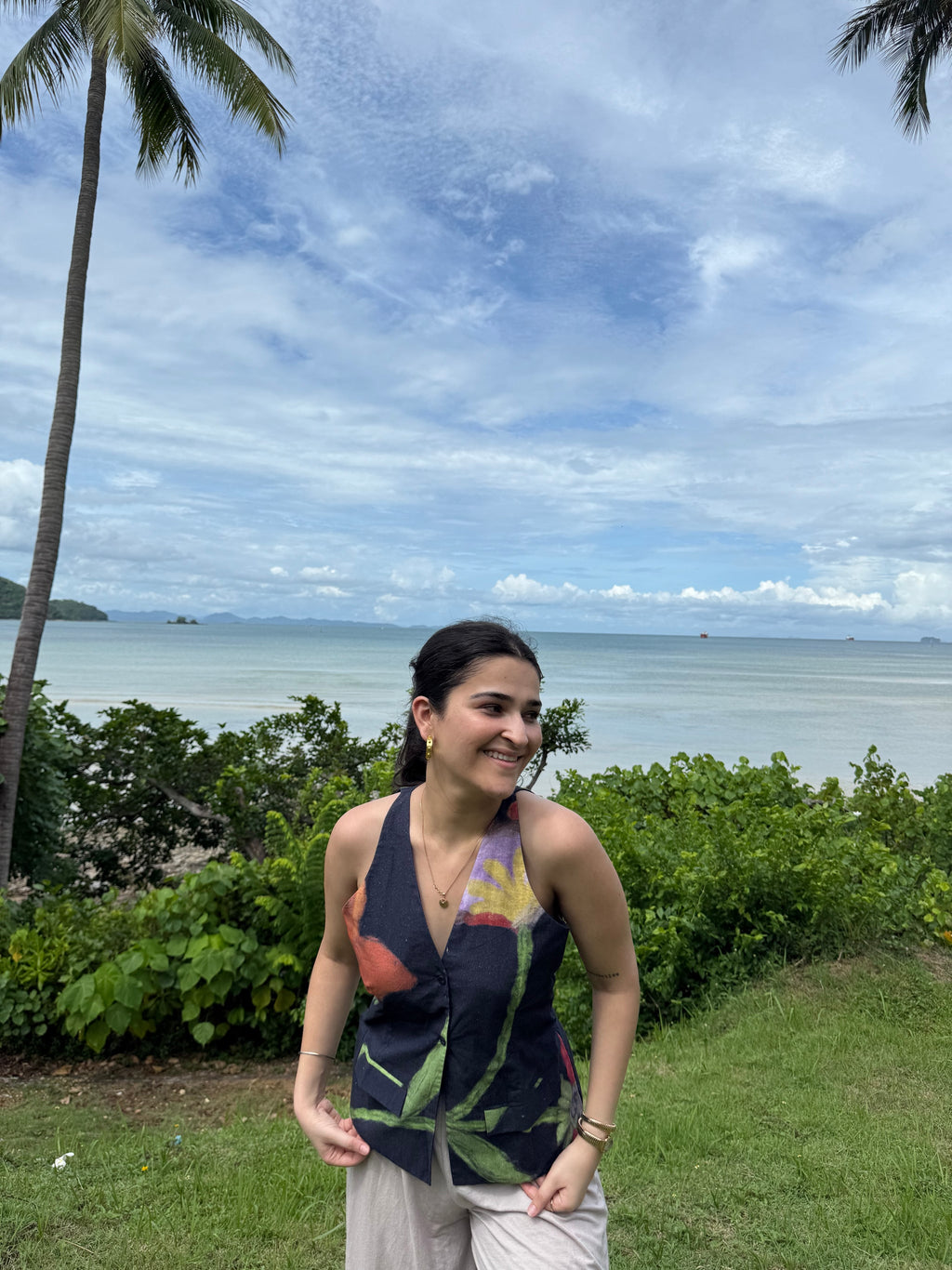 Ira Top in Sorrento Bloom Print (Endless Blue)