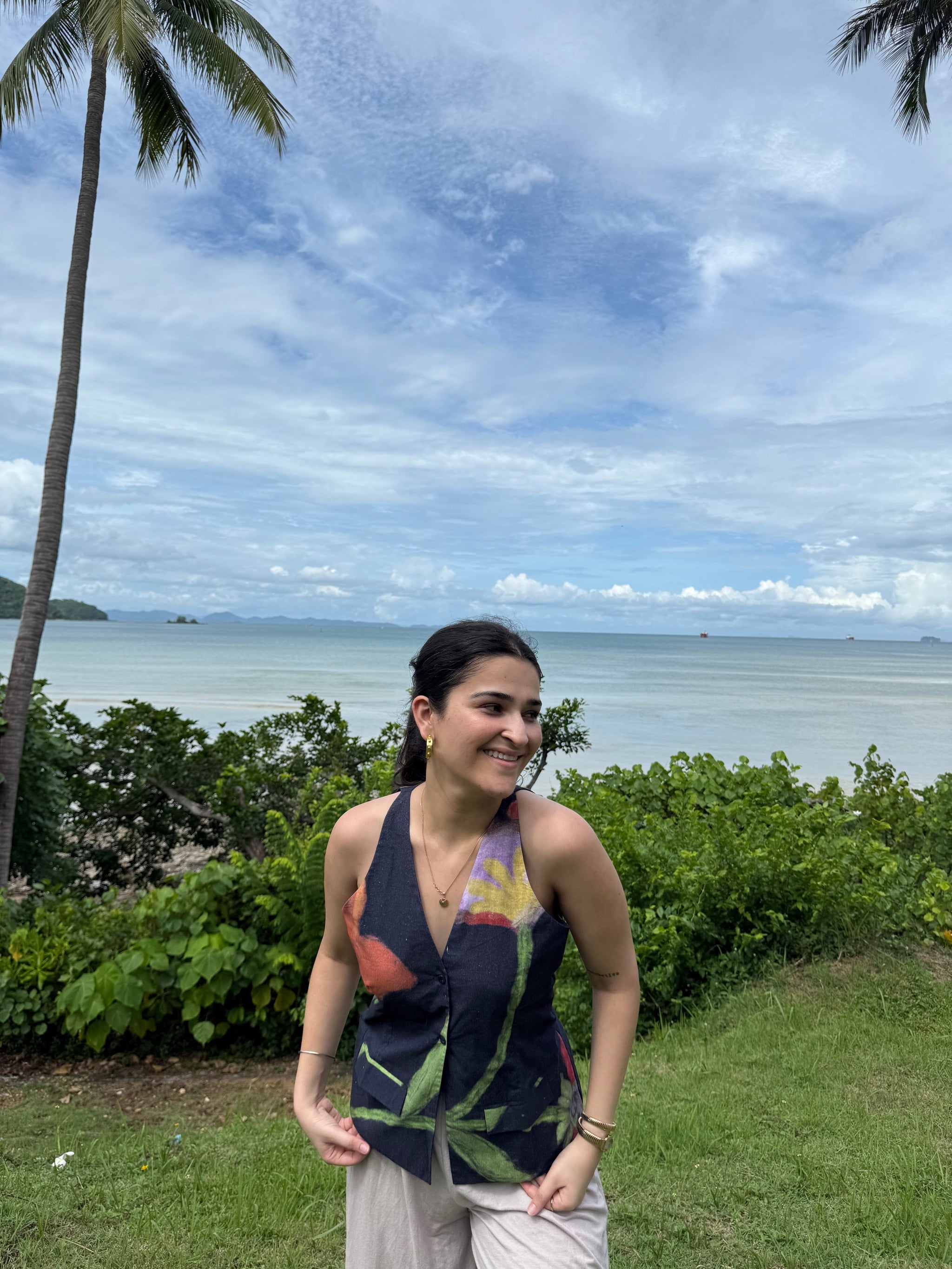 Ira Top in Sorrento Bloom Print (Endless Blue)