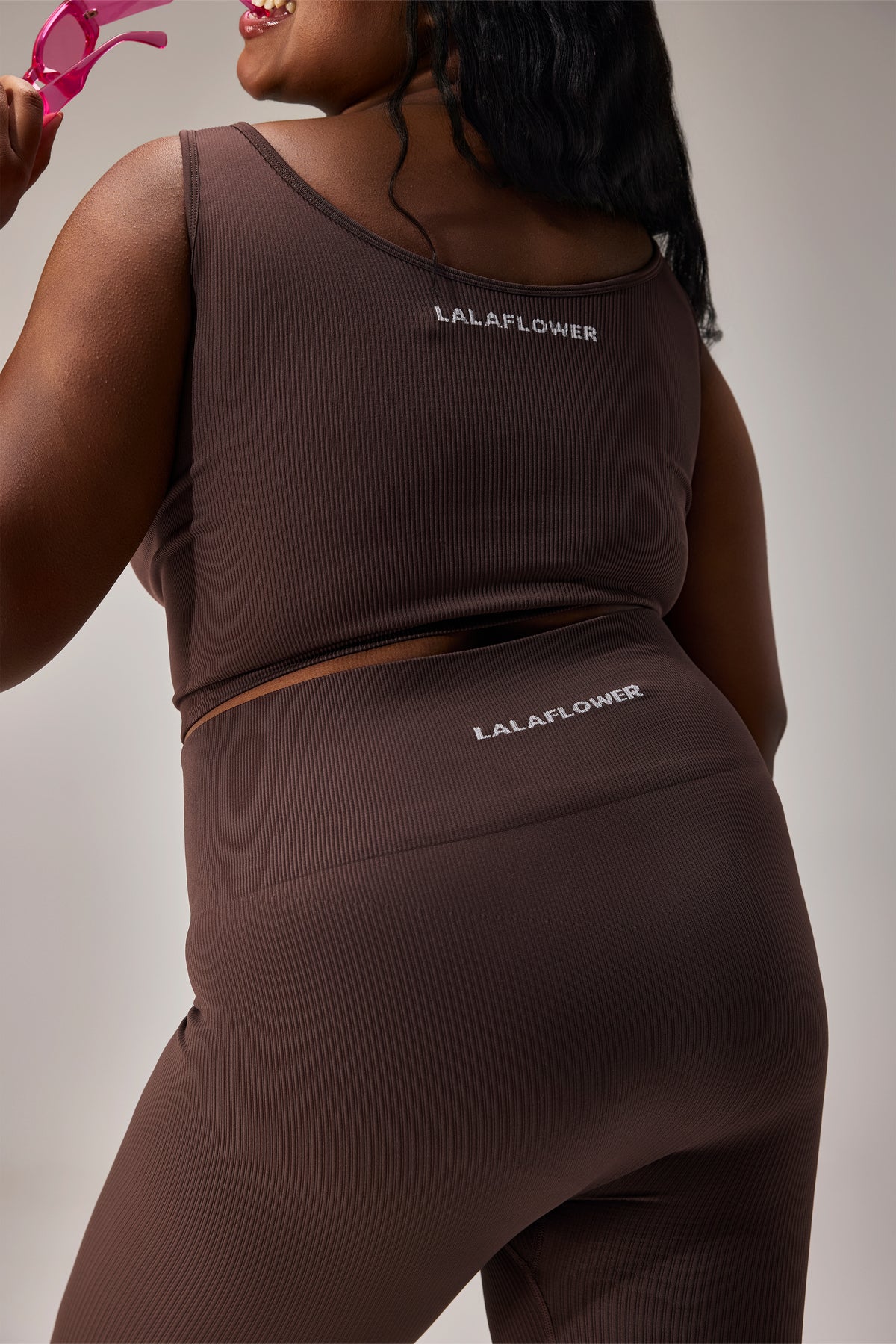 SEAMLESS SQUARE BRA - COFFEE