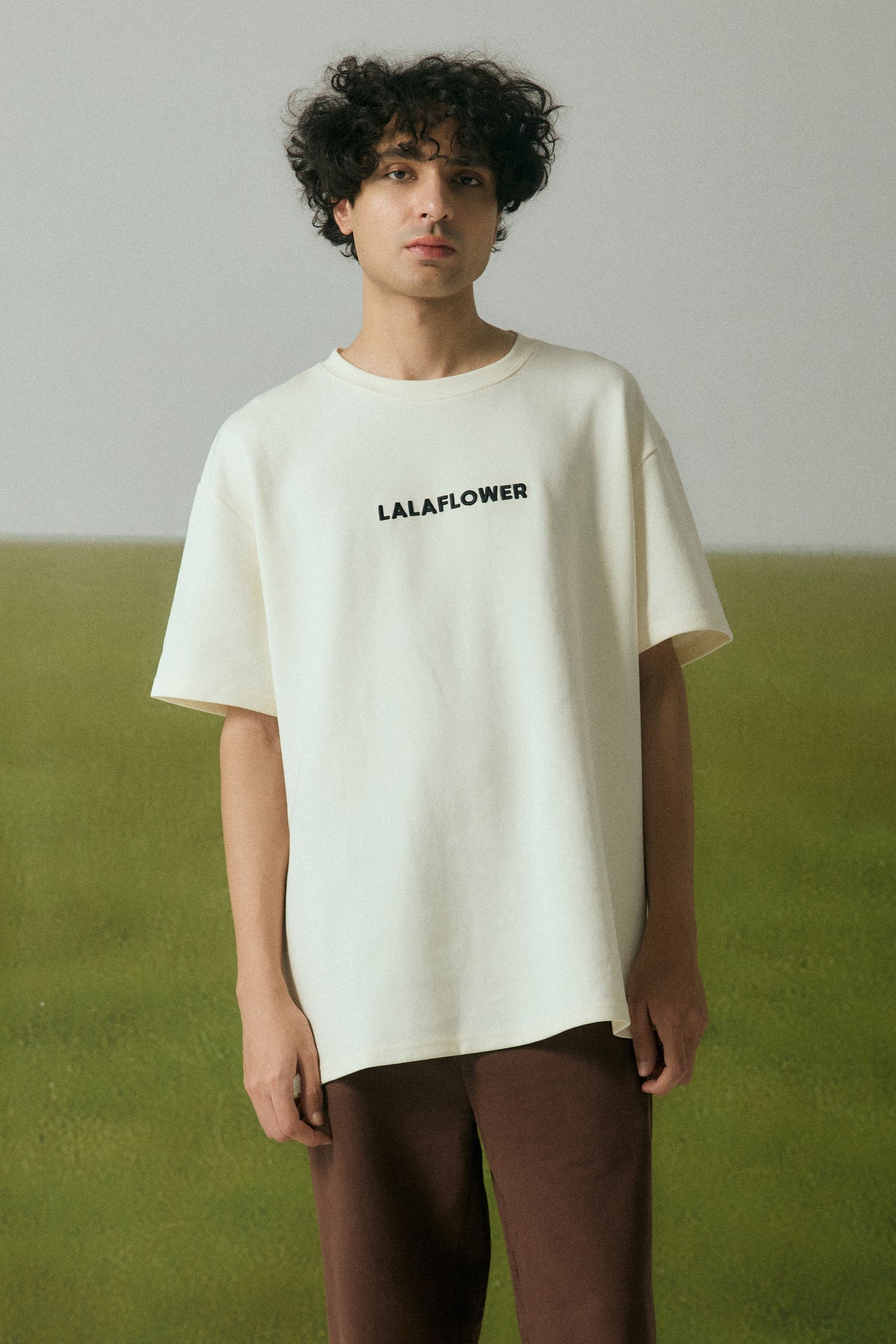 OFF-WHITE OVERSIZED T-SHIRT IN THE LALA GARDEN PRINT