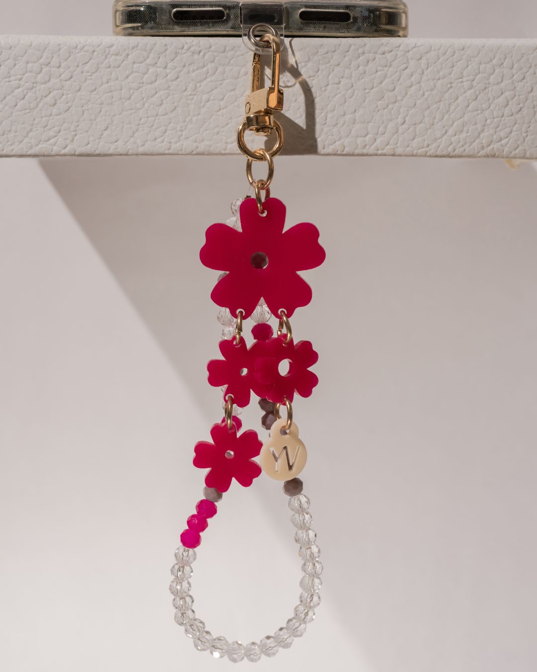 FLORA MAJENTA
SHORT CRYSTAL PHONE STRAP