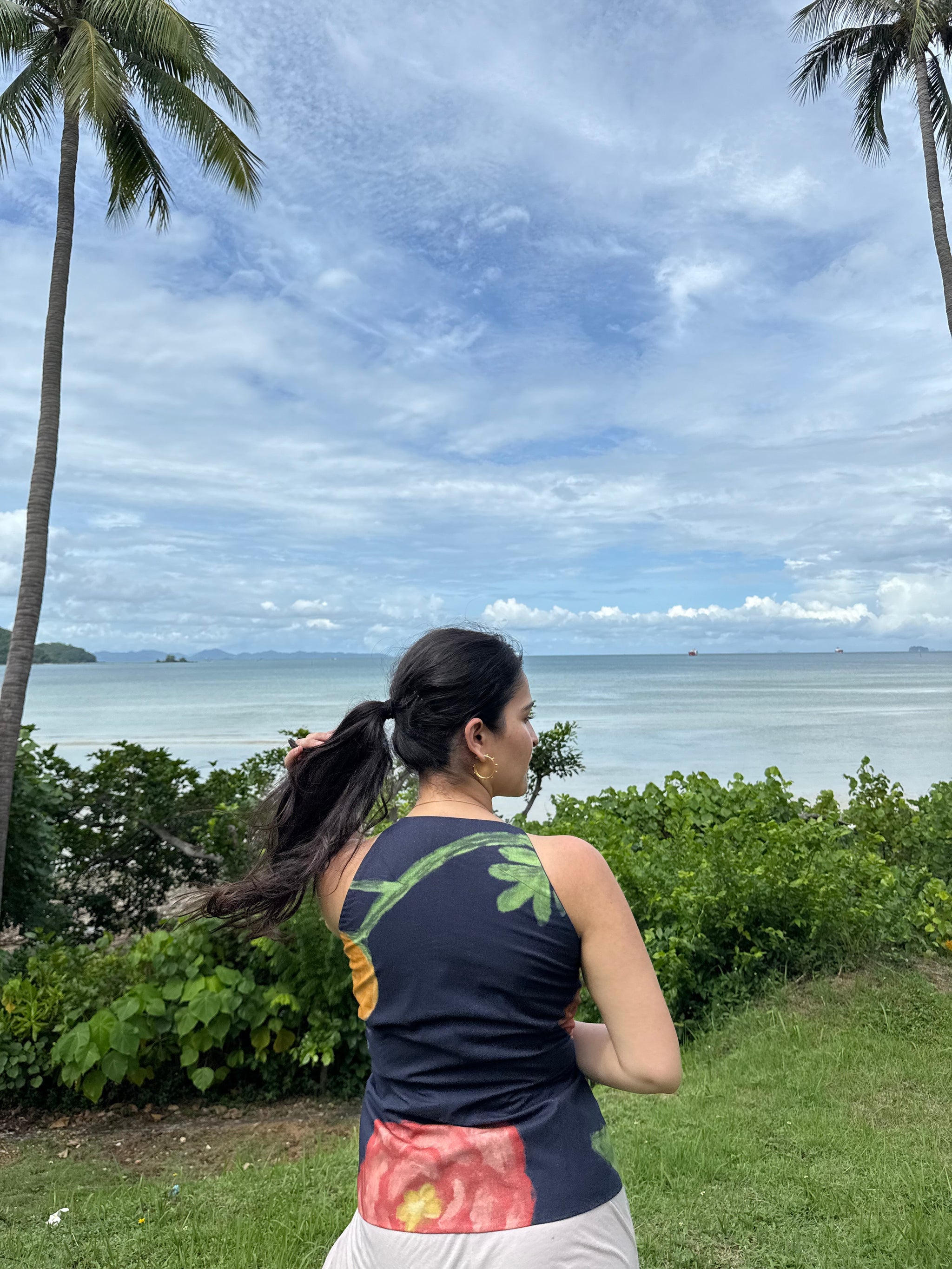 Ira Top in Sorrento Bloom Print (Endless Blue)