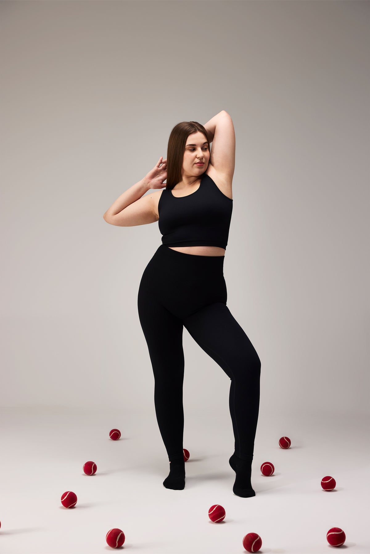 SEAMLESS SQUARE BRA - BLACK