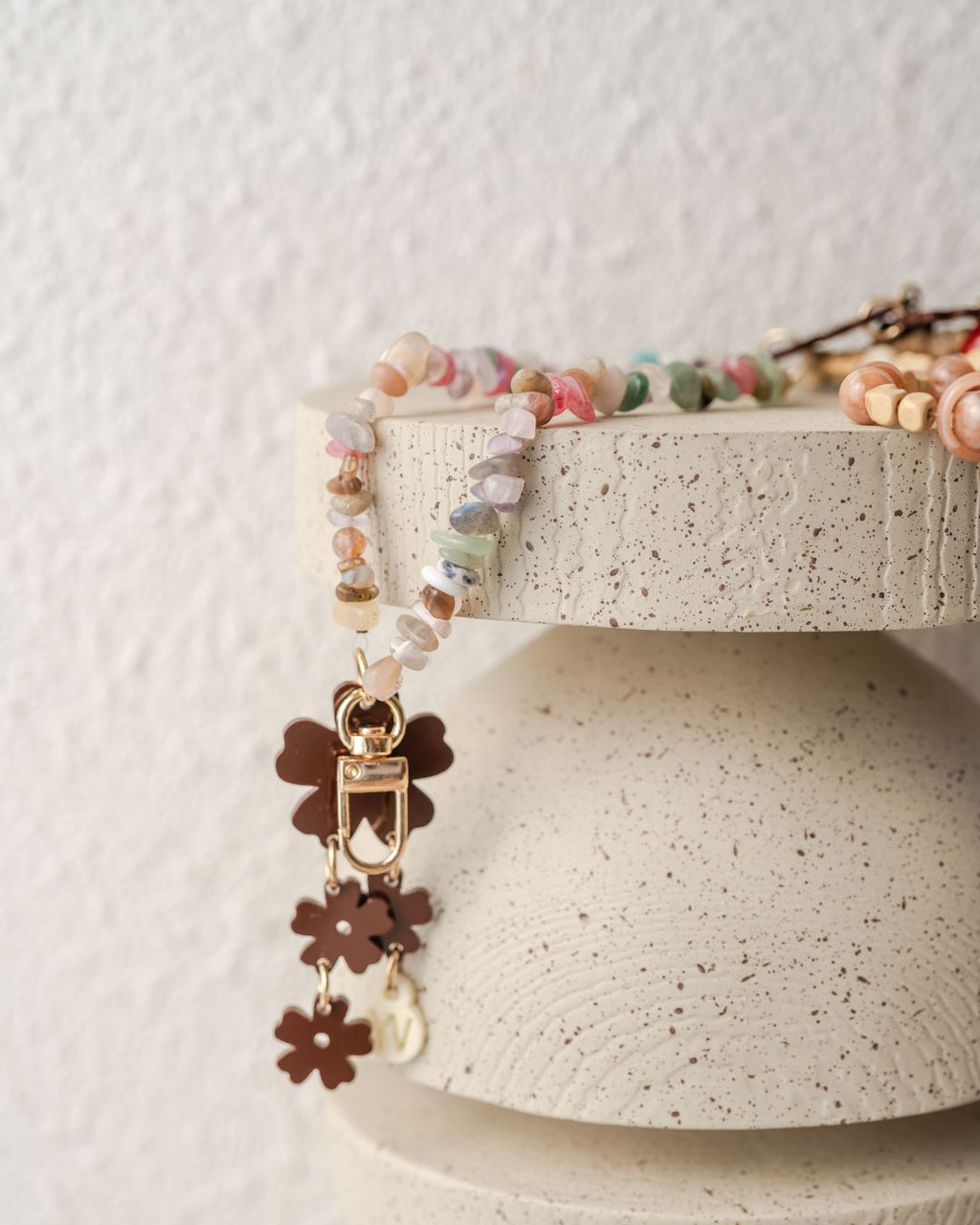 AZURE STONE SHORT PHONE STRAP