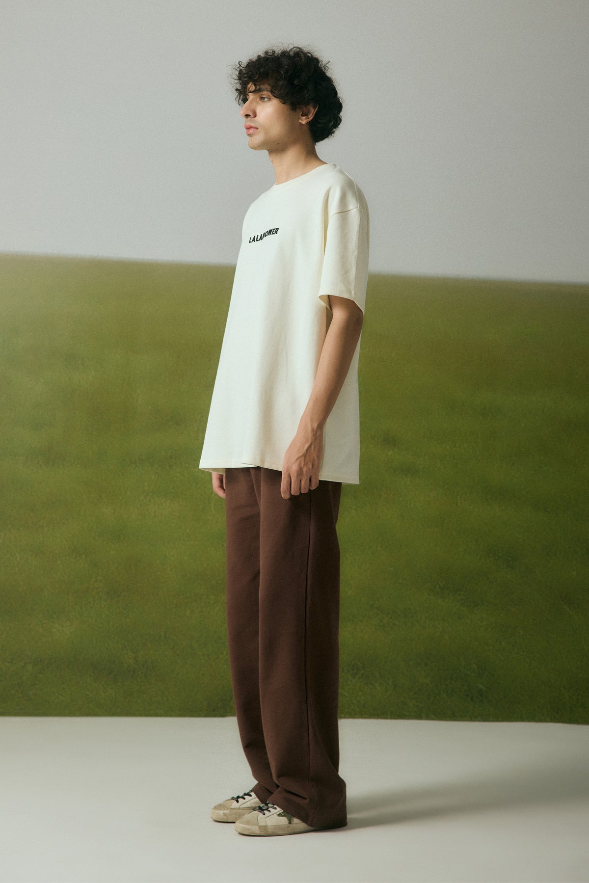 OFF-WHITE OVERSIZED T-SHIRT IN THE LALA GARDEN PRINT