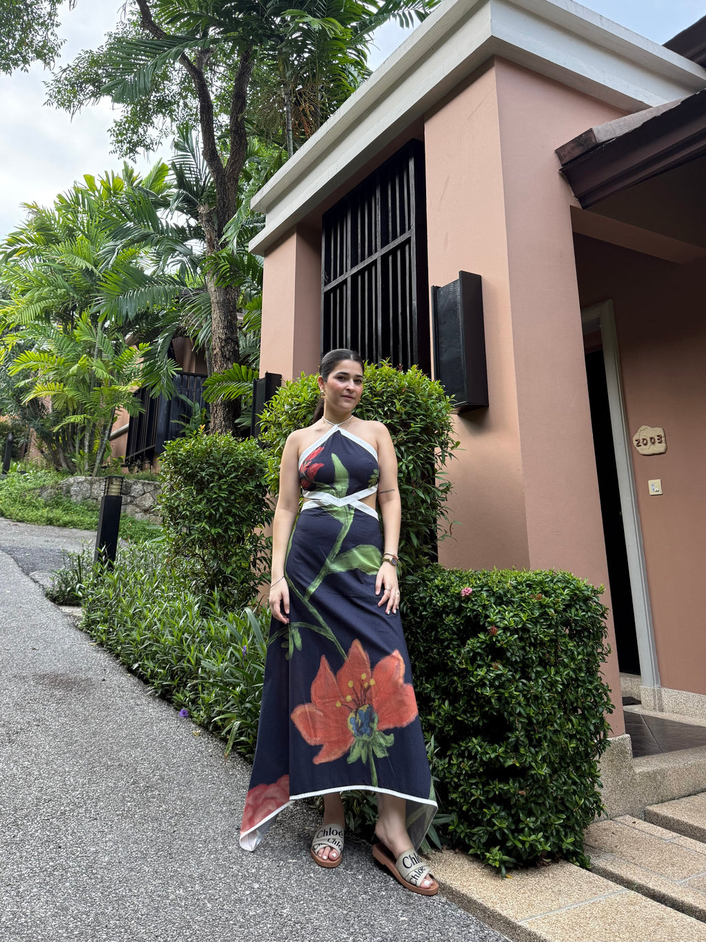 Aaleyah Dress in Sorrento Bloom Print (Endless Blue)