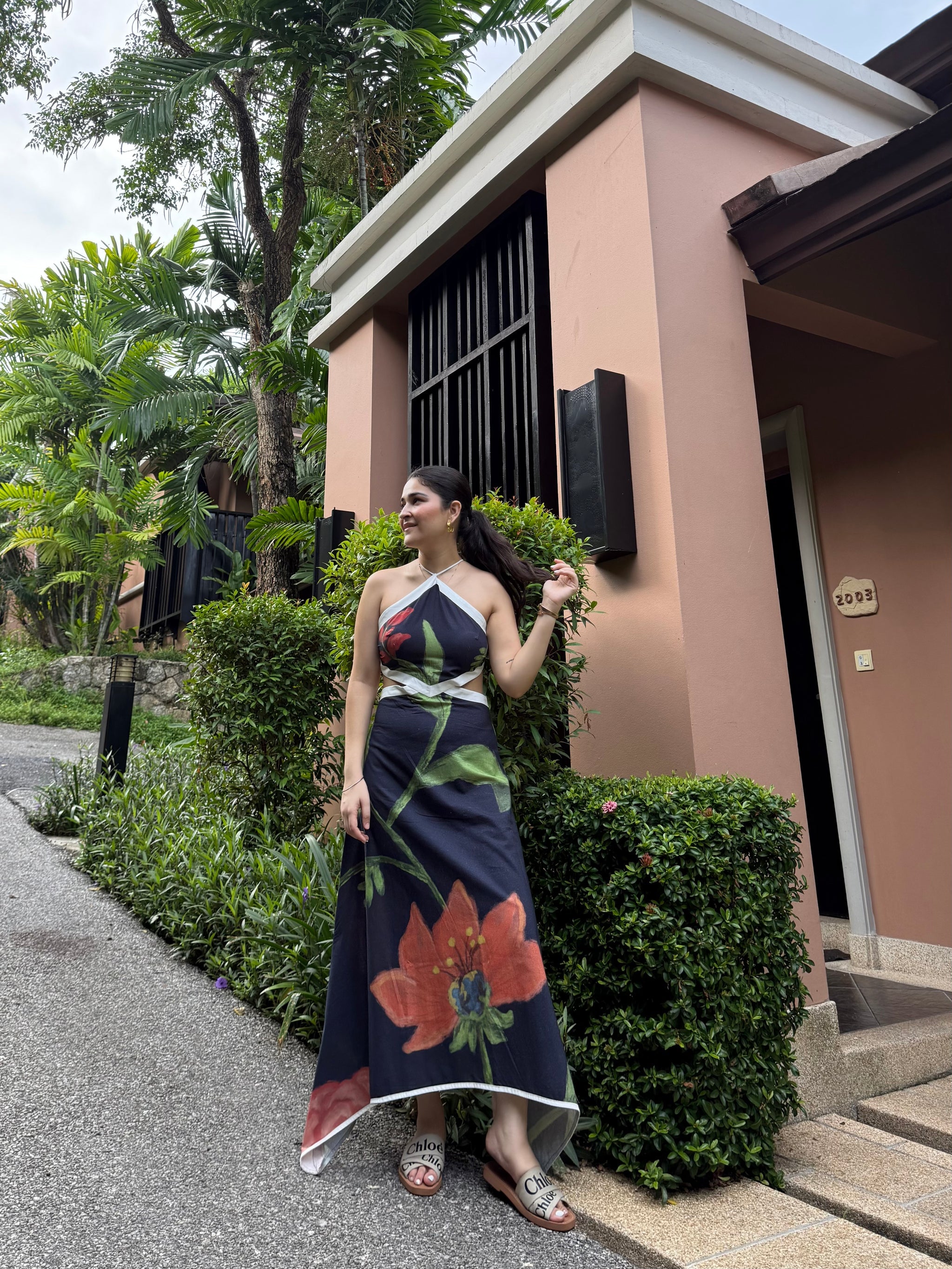 Aaleyah Dress in Sorrento Bloom Print (Endless Blue)