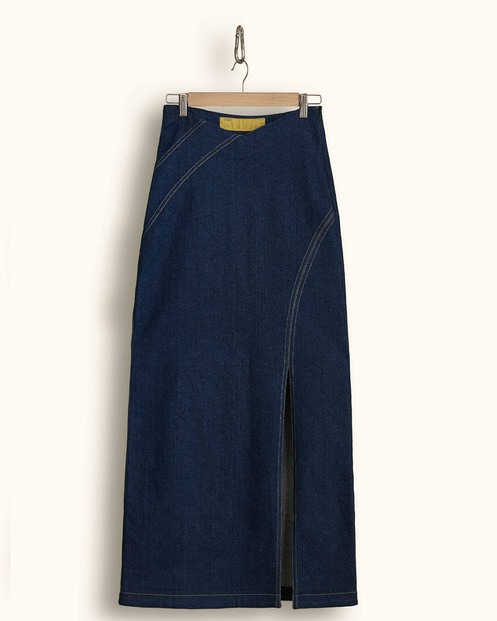 FELLED SEAM TOP & DIAGONAL SLIT SKIRT SET