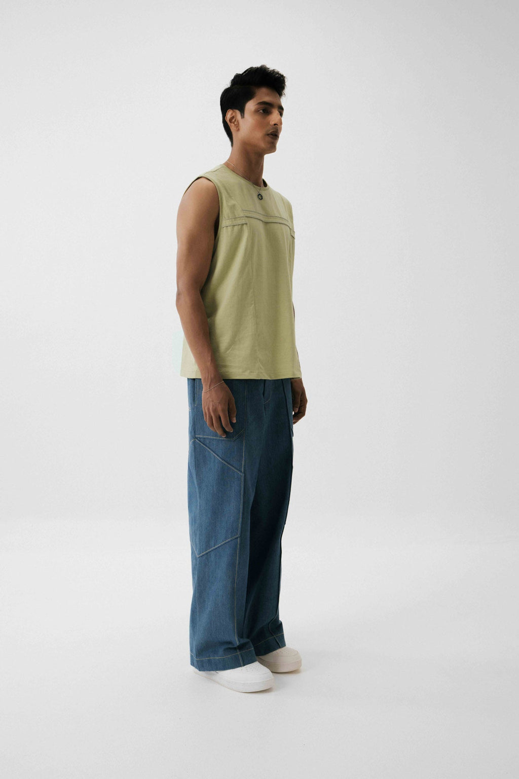 AVENUE VEST (PALE LIME)