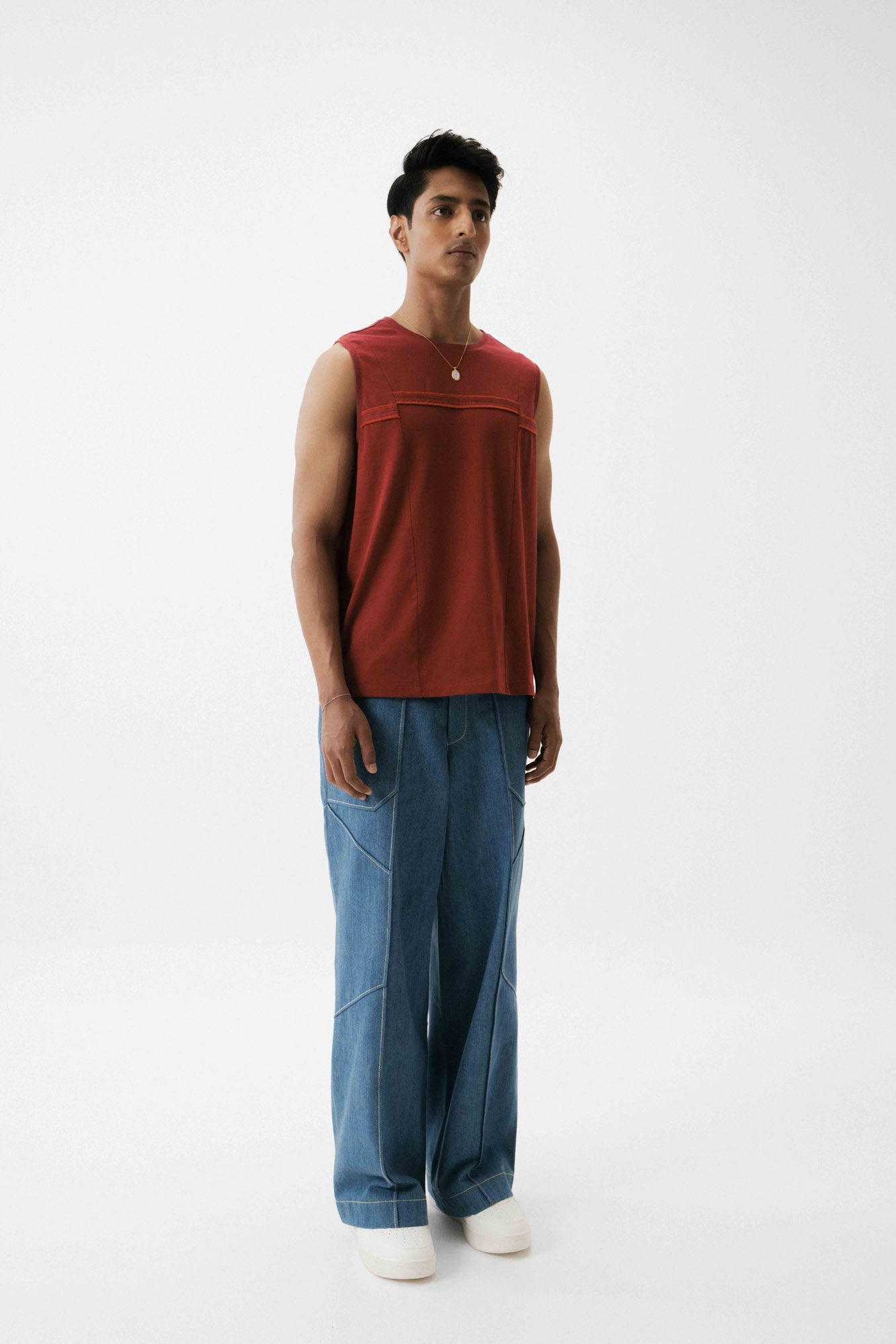 AVENUE VEST (CRIMSON)