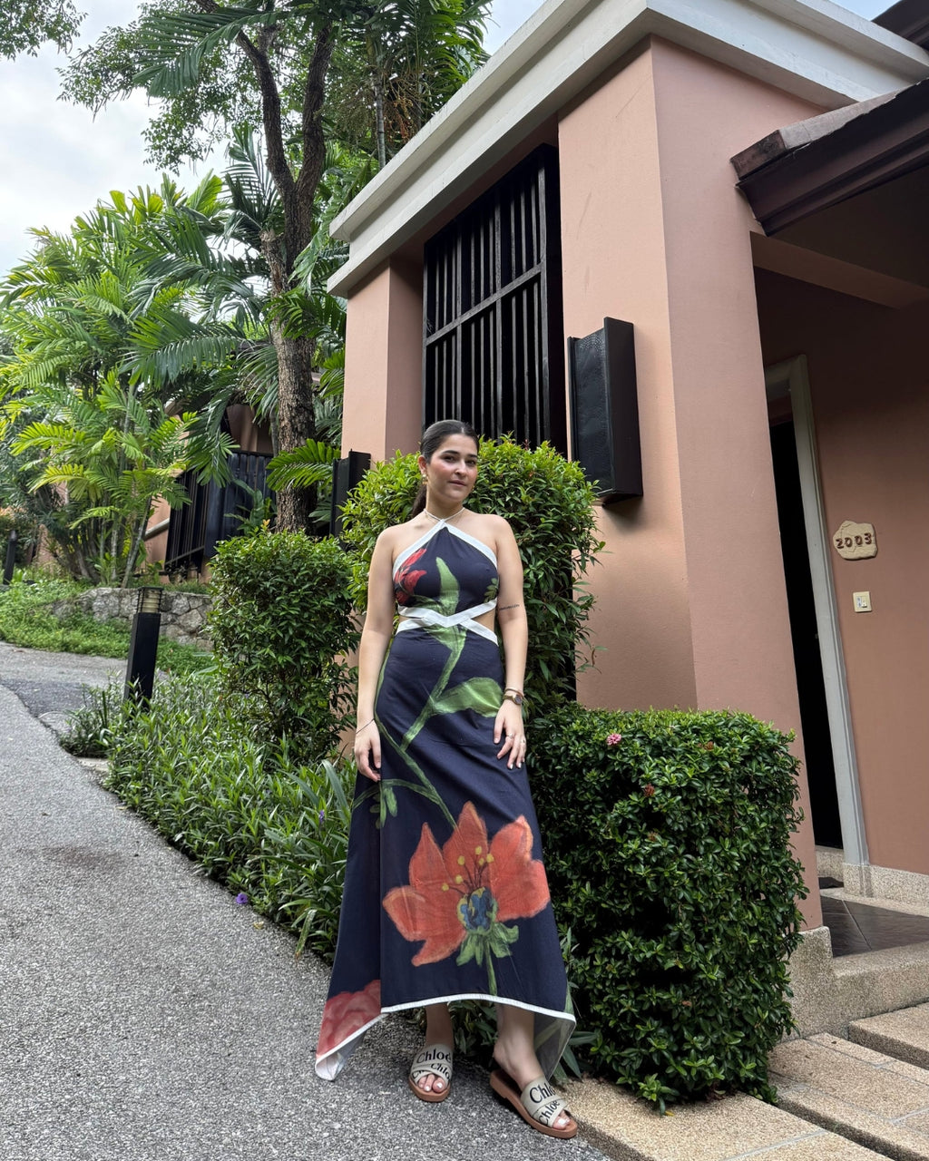 Aaleyah Dress in Sorrento Bloom Print (Endless Blue)