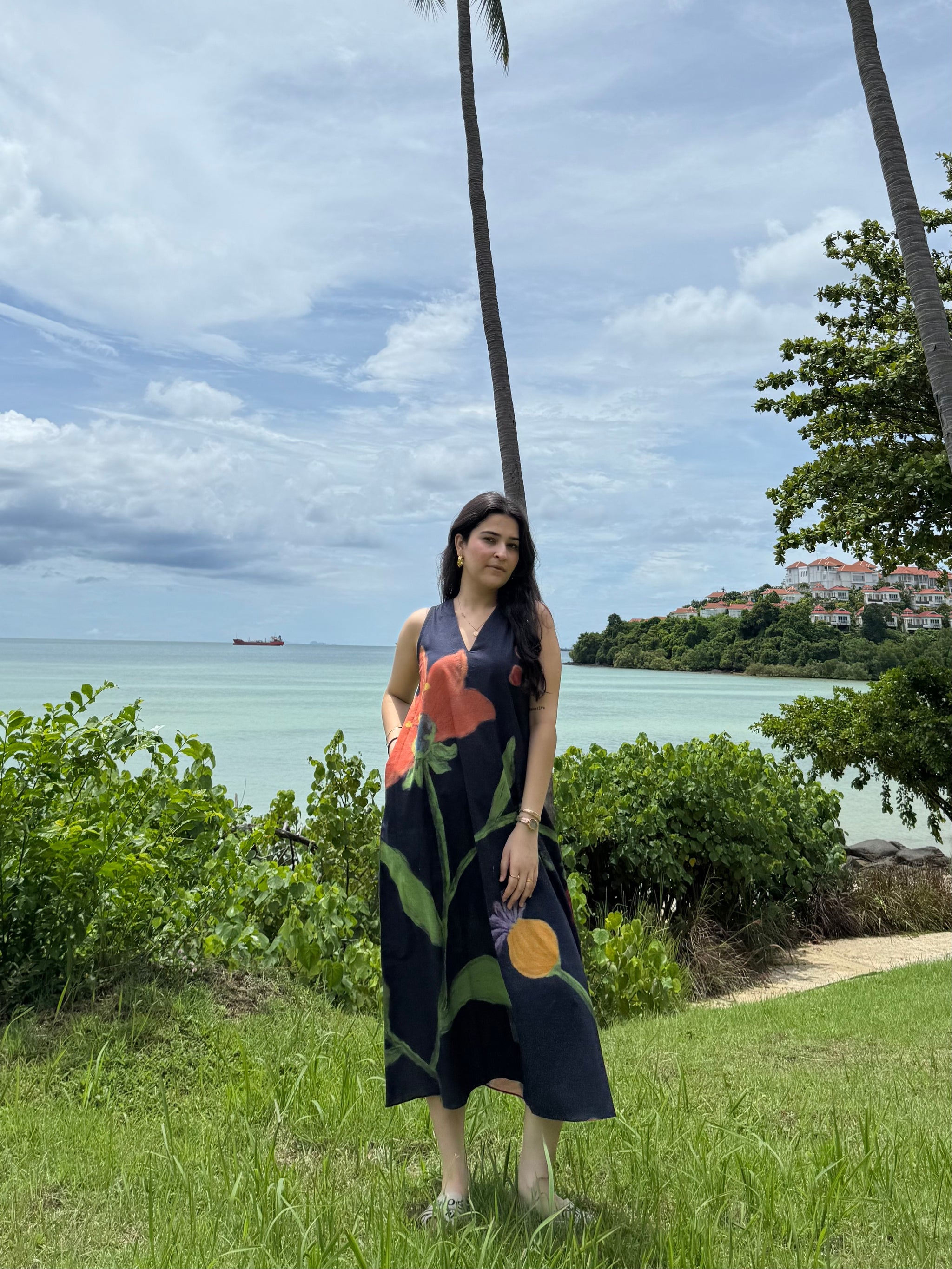 Hibiscus Dress in Sorrento Bloom (Endless Blue)