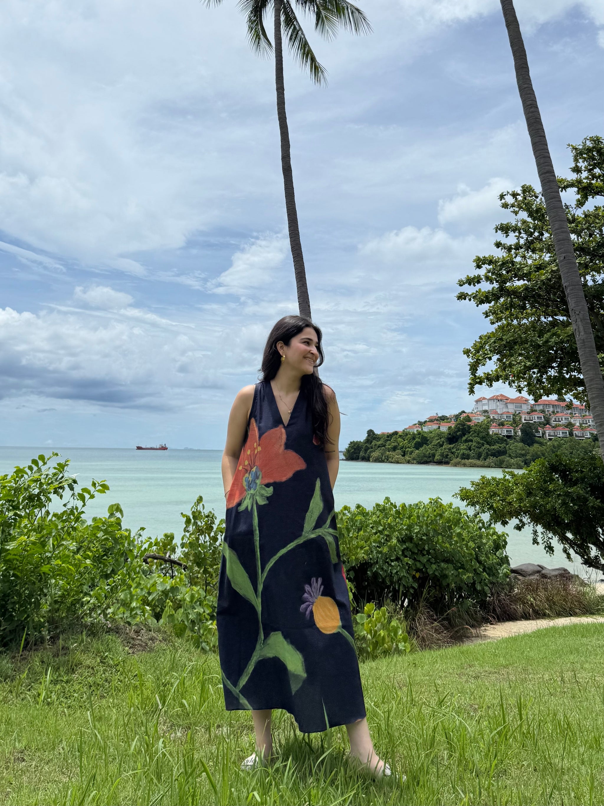 Hibiscus Dress in Sorrento Bloom (Endless Blue)