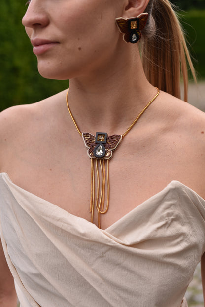 THE BUTTERFLY NECKLACE IN BROWN