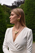 THE BUTTERFLY NECKLACE IN CREME