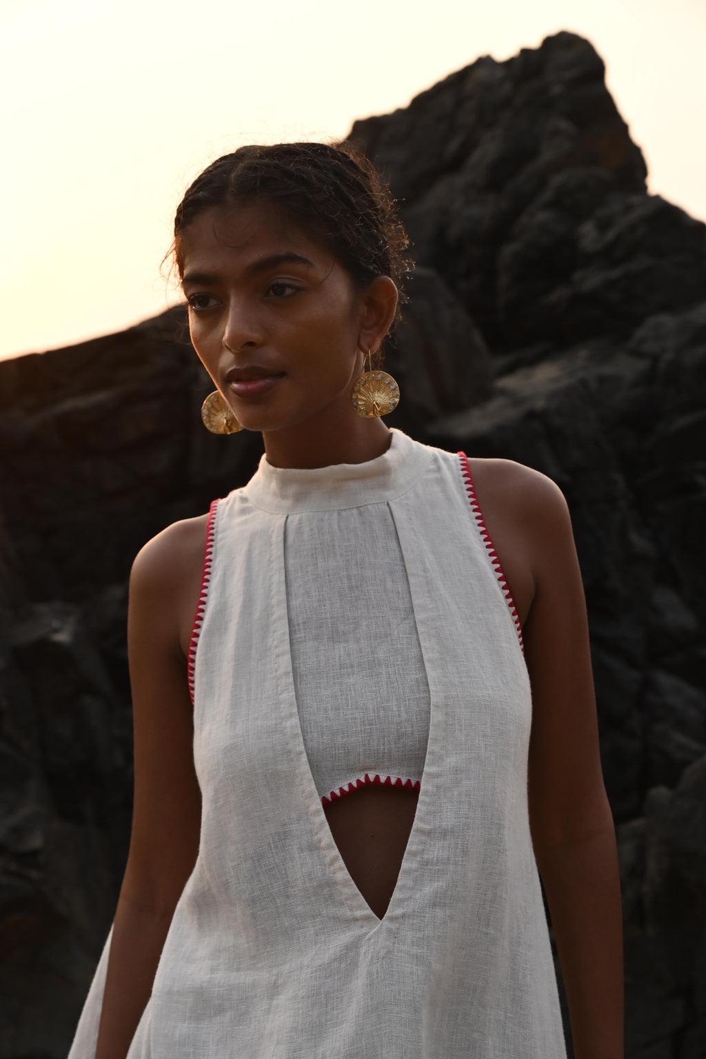 Ava Backless Top- Beige