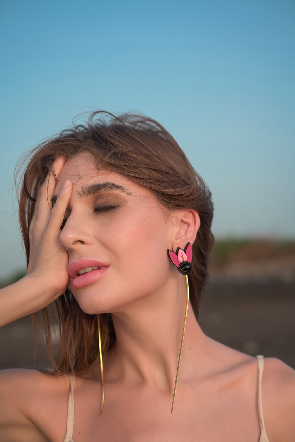 THE AMAZON LILLY STUDS