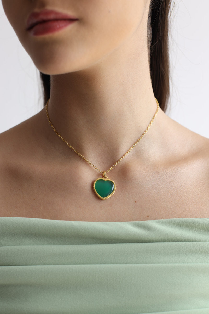 heart pendant, only pendant, heart jewellery, silver pendant, stone pendant, silver jewellery, minimal jewellery, designer jewellery, modern jewellery, 18k golf plated jewellery