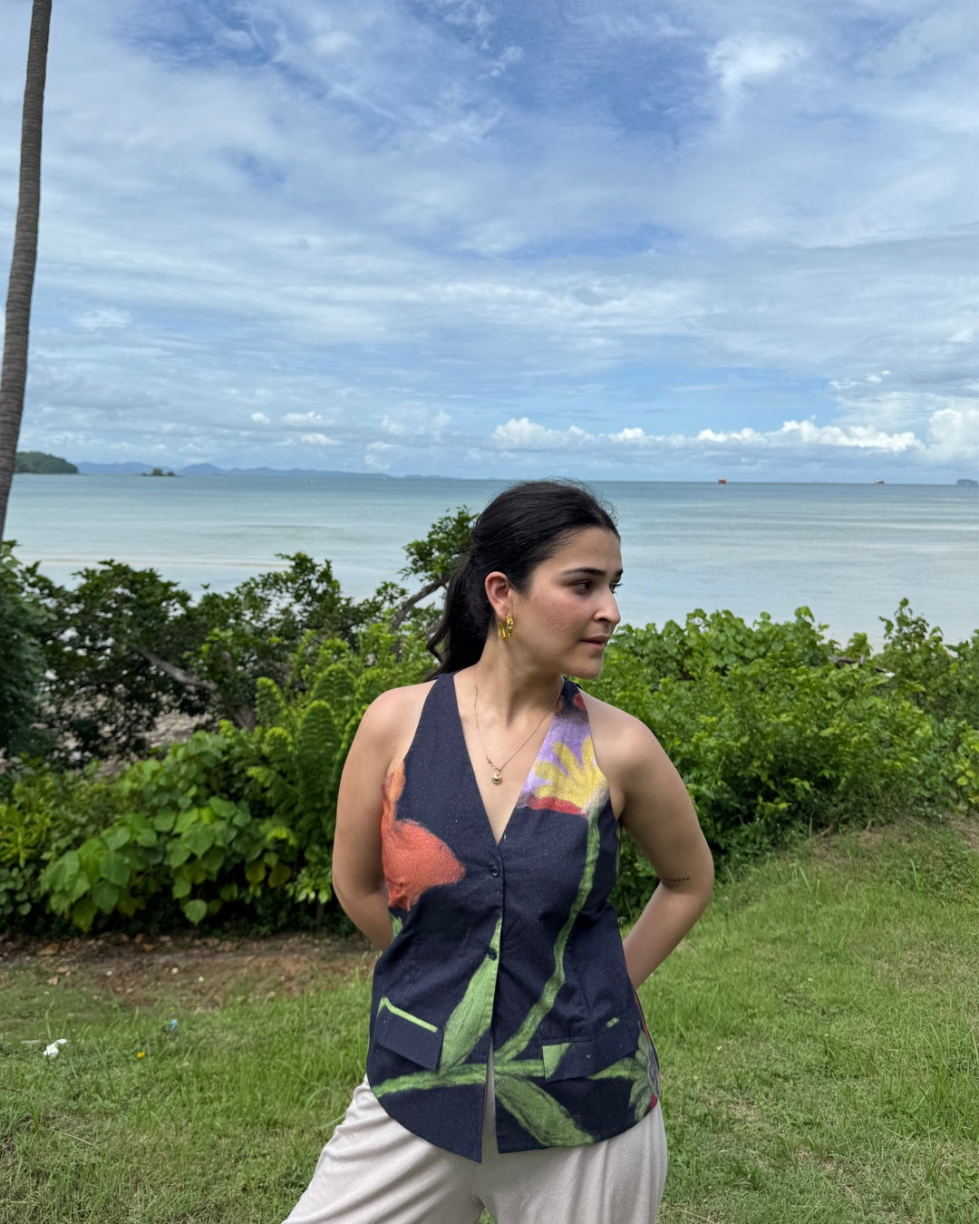 Ira Top in Sorrento Bloom Print (Endless Blue)