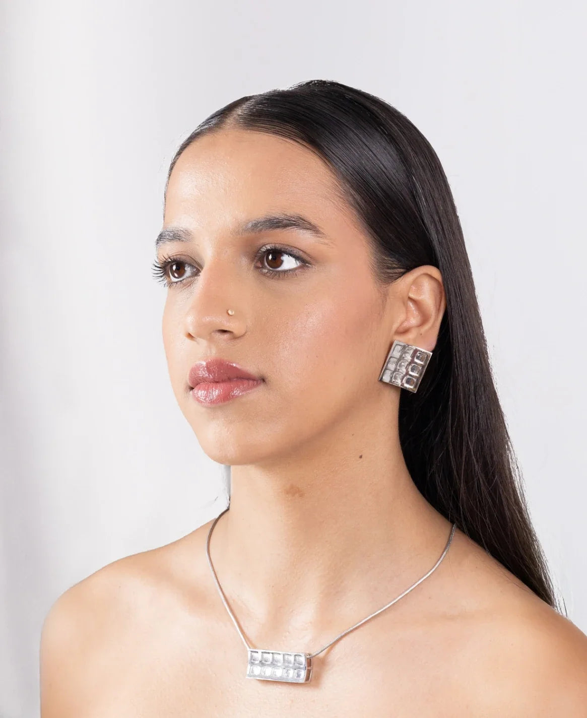 Kitthh Wide Studs