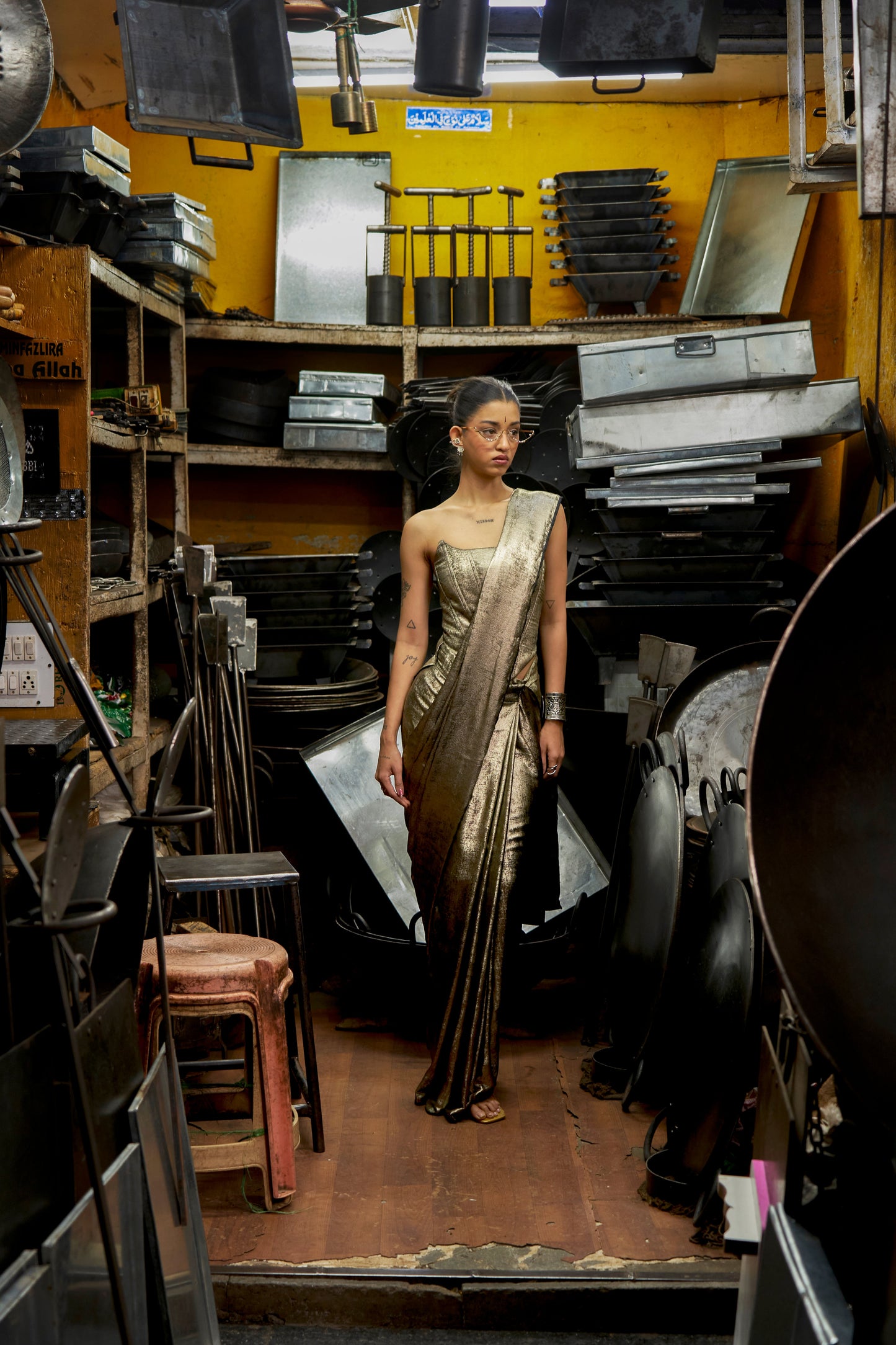 ANTIQUE GOLD SHIMMER SAREE