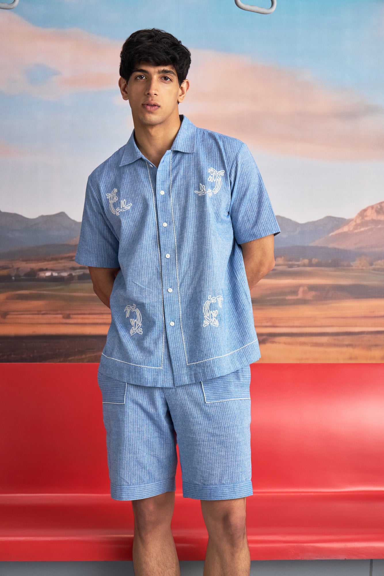 MOTIF SHIRT
