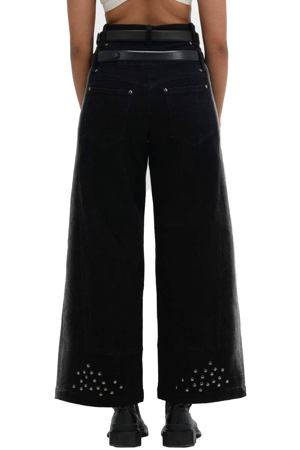 BLEACHED CORSET WITH BLEACHED JEANS