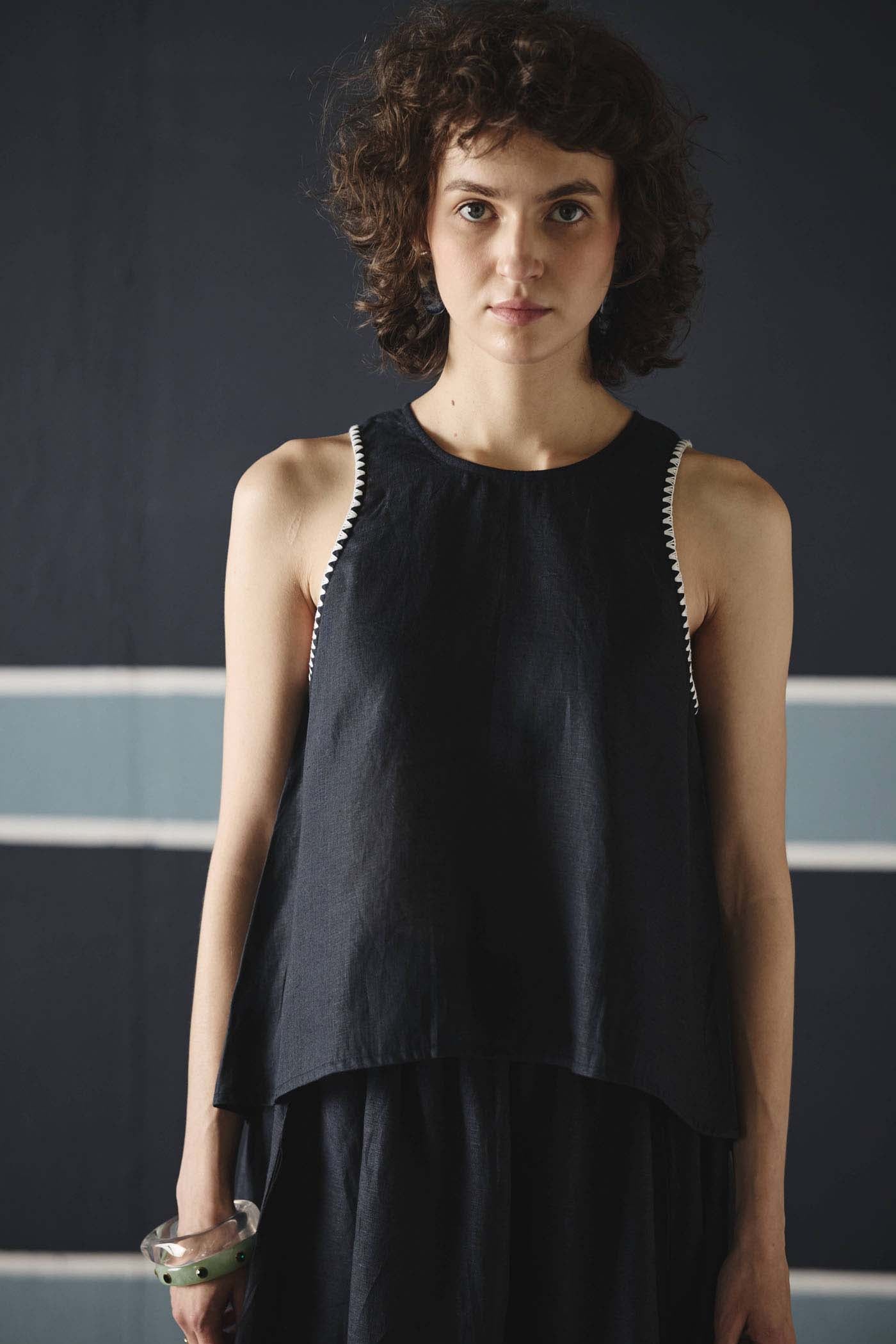 Zuri Top