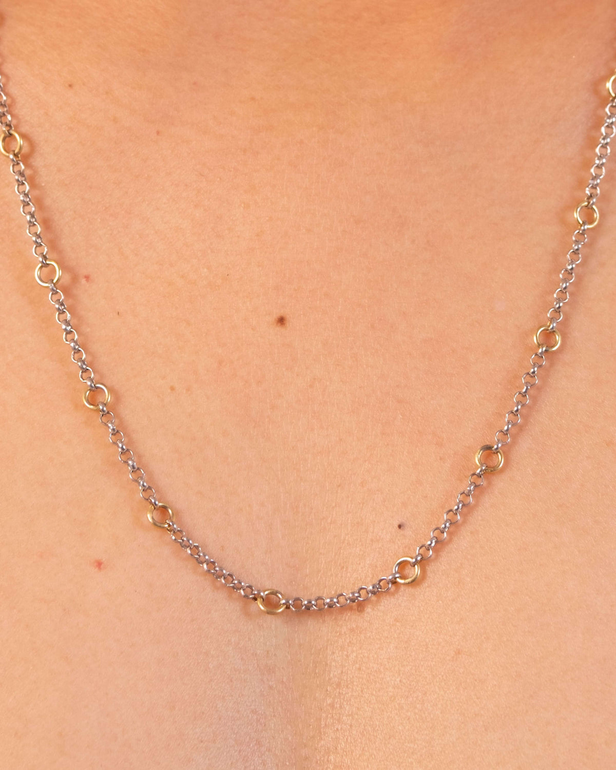 Tiny Linky Chain Circle