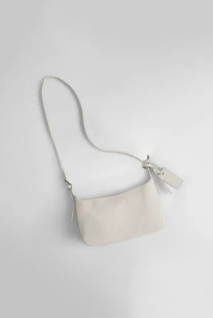 The demi crossbody bag (milk)