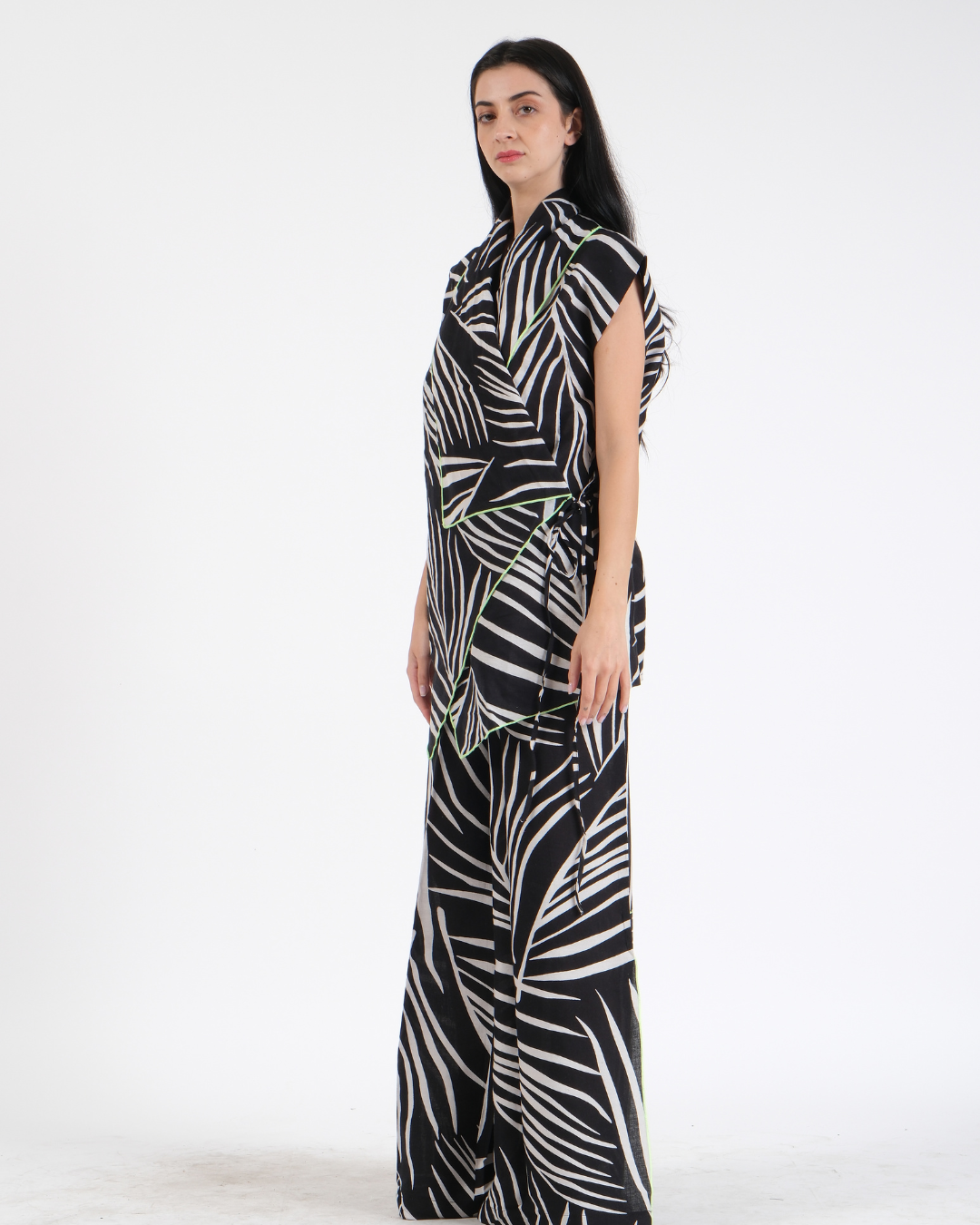 JUNGLE LEAF PRINT FRENCH WRAP LINEN COORD SET