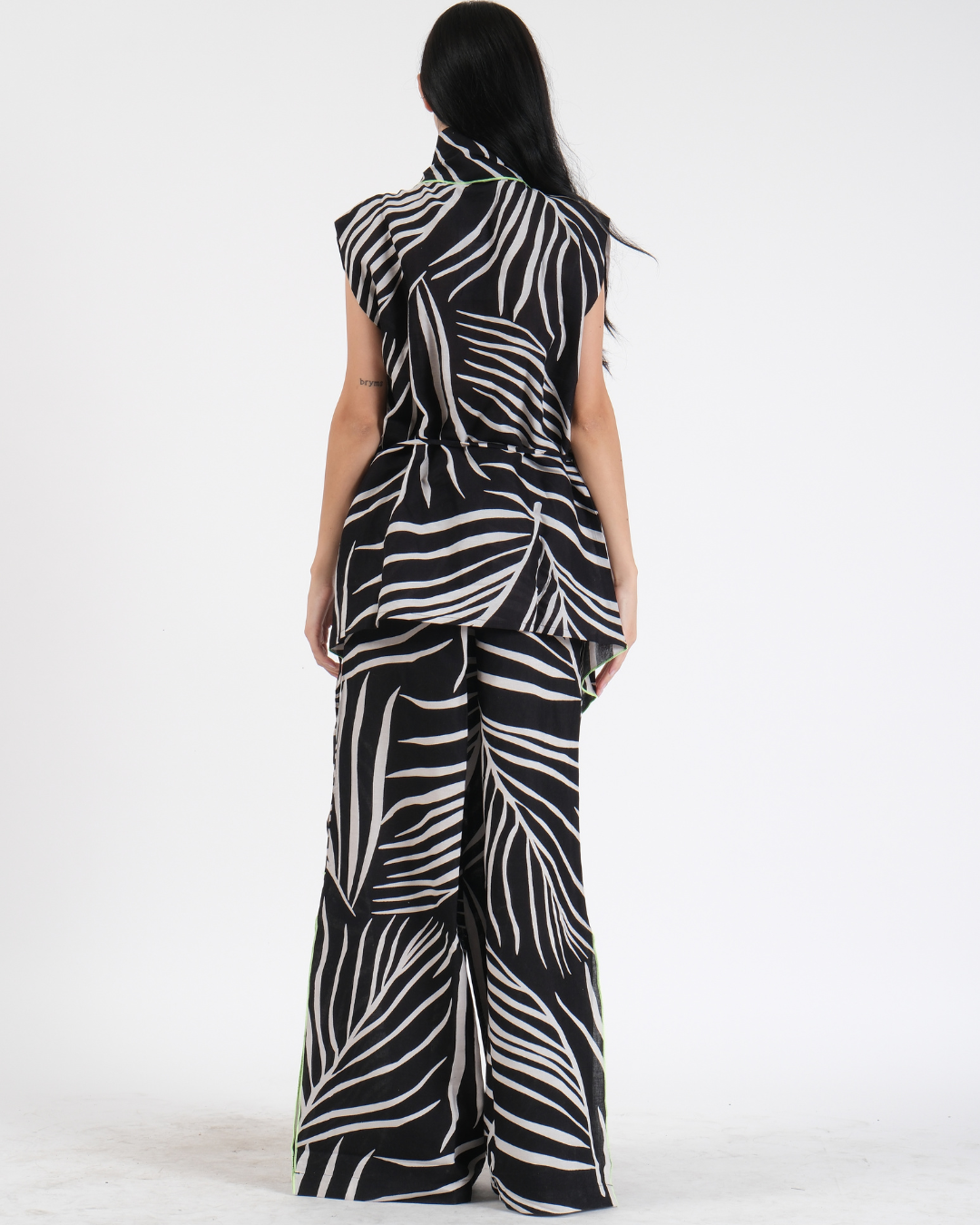 JUNGLE LEAF PRINT FRENCH WRAP LINEN COORD SET