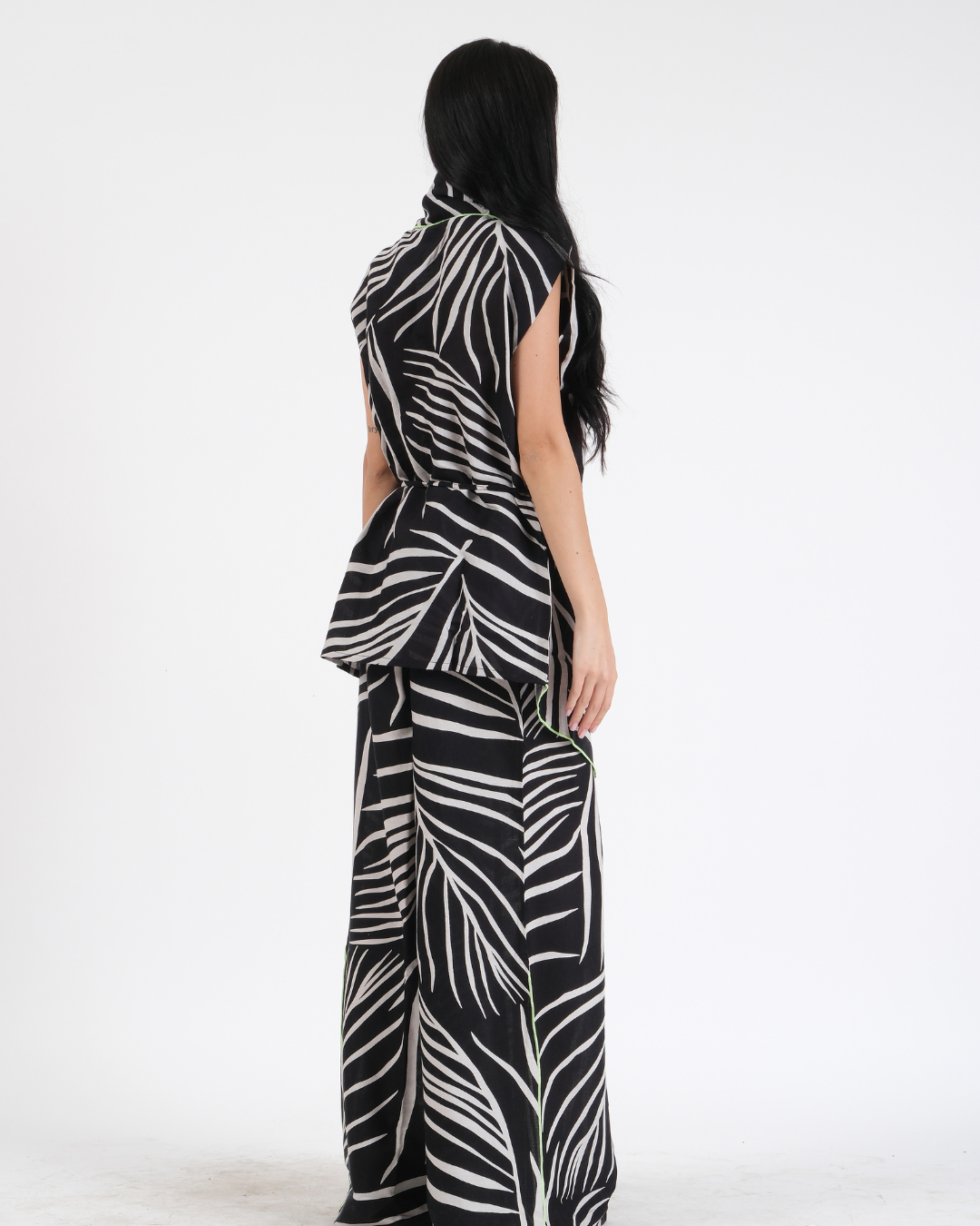 JUNGLE LEAF PRINT FRENCH WRAP LINEN COORD SET
