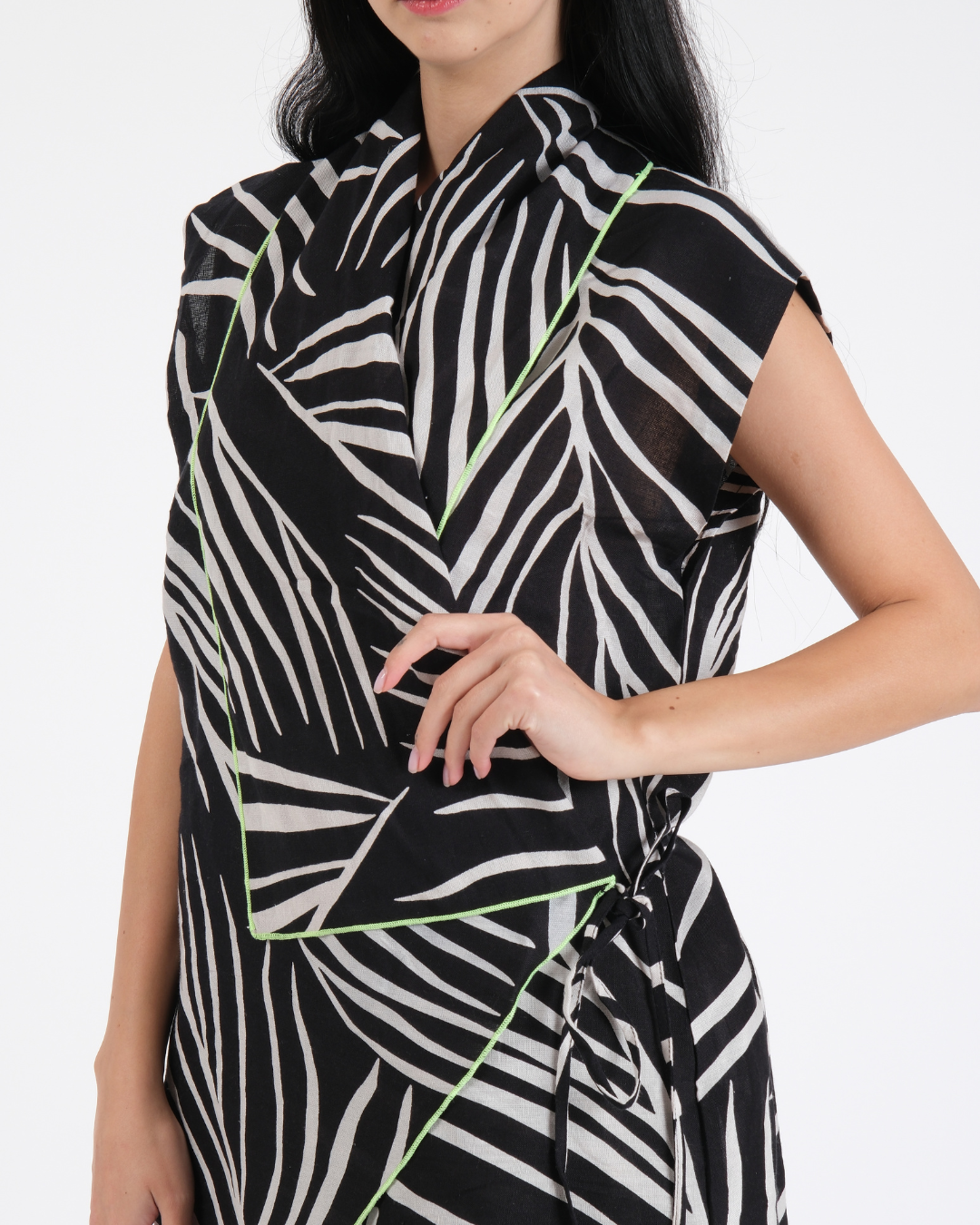 JUNGLE LEAF PRINT FRENCH WRAP LINEN COORD SET