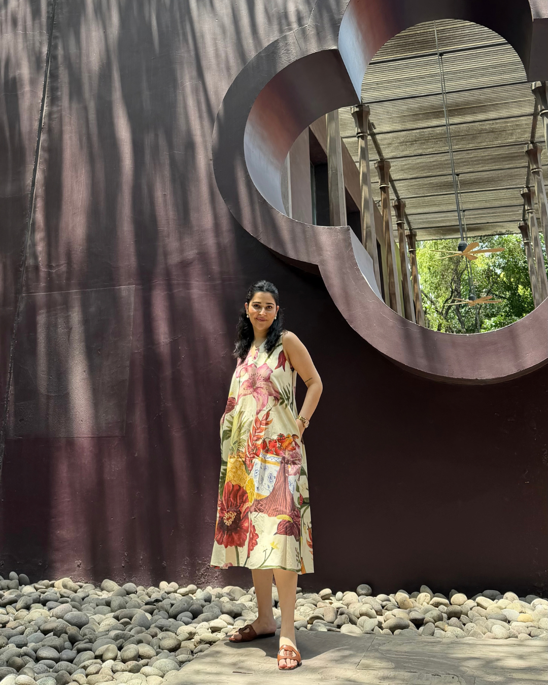 HIBISCUS DRESS IN SOL GARDEN PRINT (SANDSTONE)