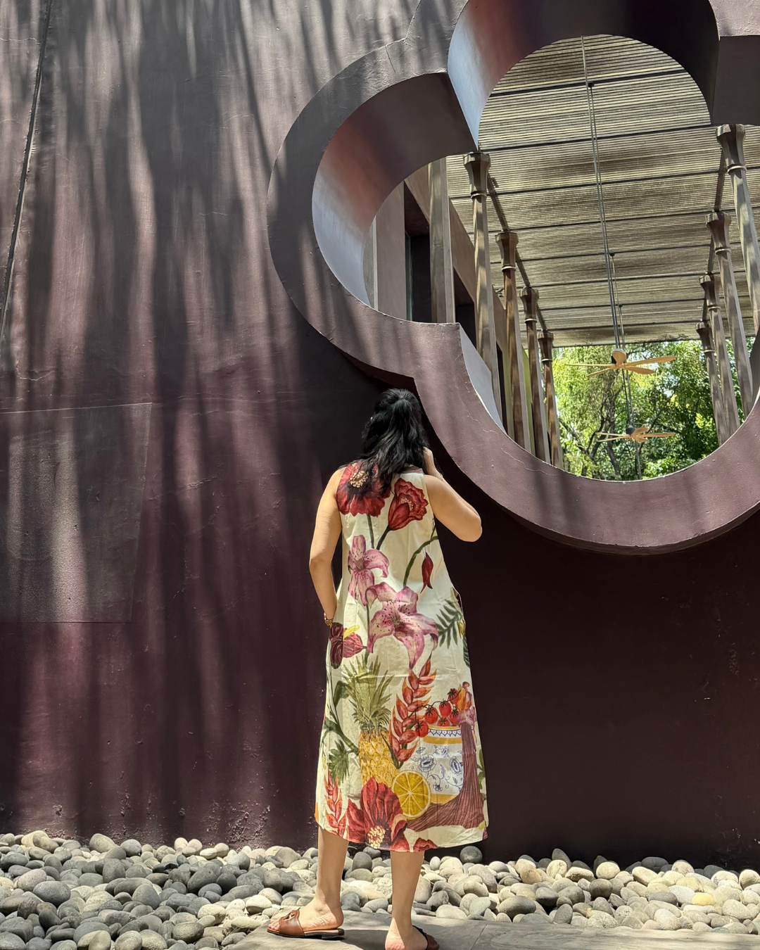 HIBISCUS DRESS IN SOL GARDEN PRINT (SANDSTONE)