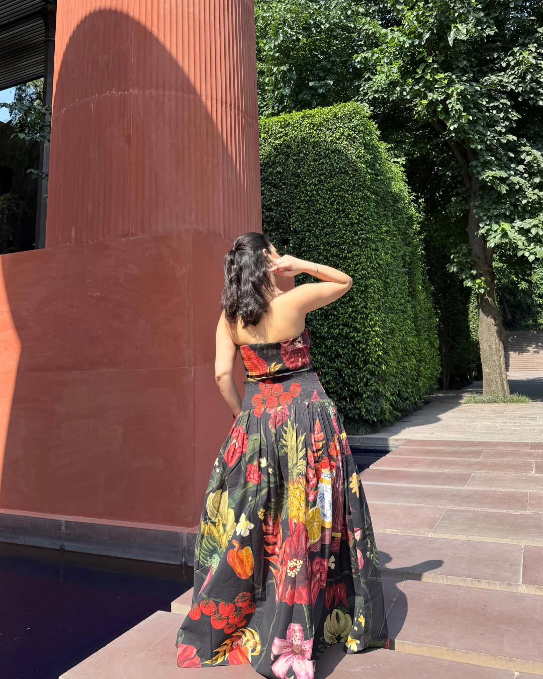 ISADORA DRESS IN SOL GARDEN PRINT (MIDNIGHT BLACK)
