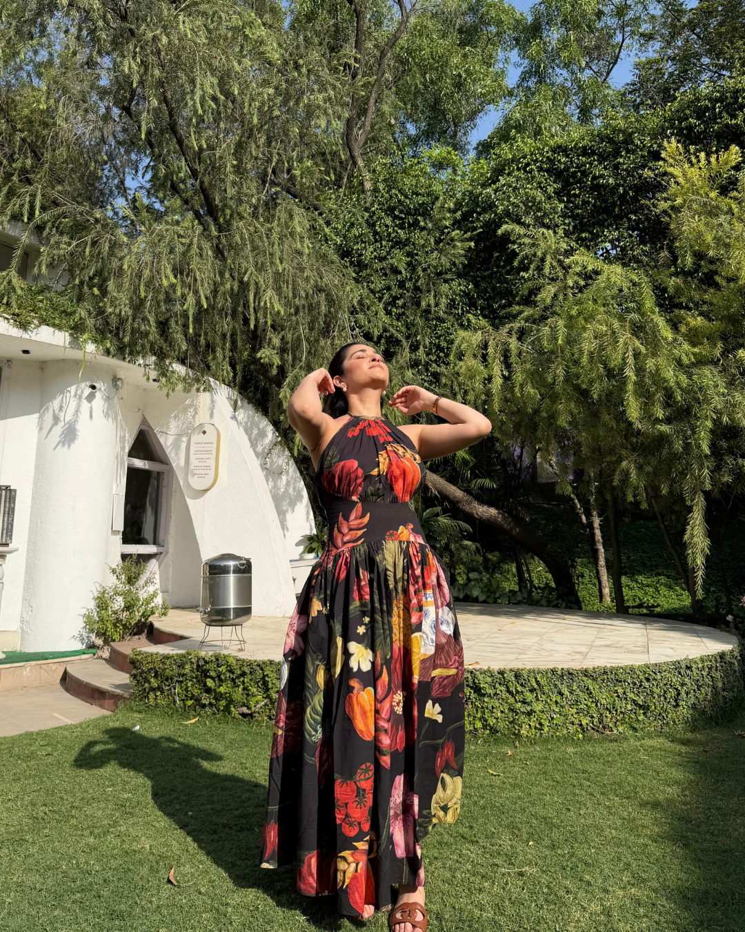 ROSALIA DRESS IN SOL GARDEN PRINT (MIDNIGHT BLACK)