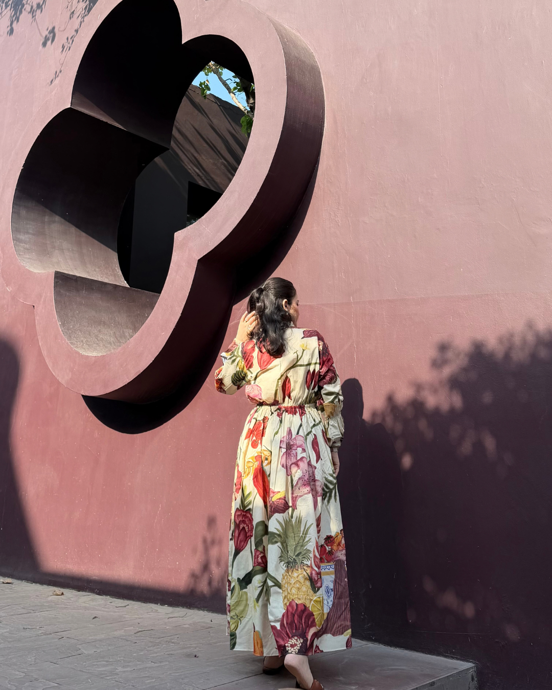 PETALIA DRESS IN SOL GARDEN PRINT (SANDSTONE)