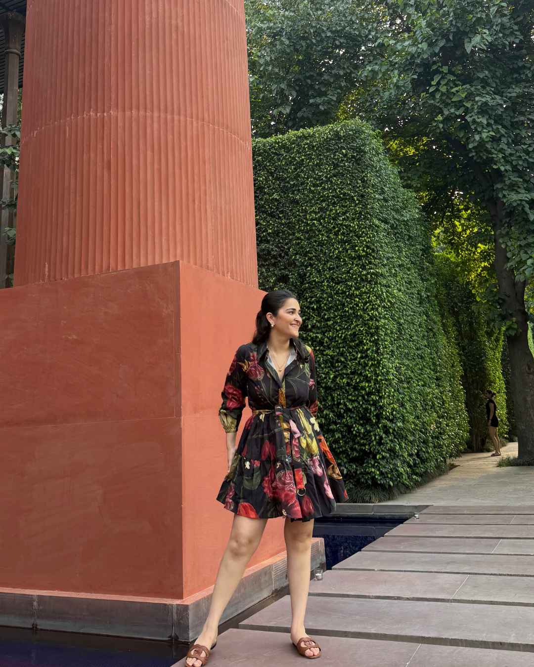 JARDIN DRESS IN SOL GARDEN PRINT (MIDNIGHT BLACK)