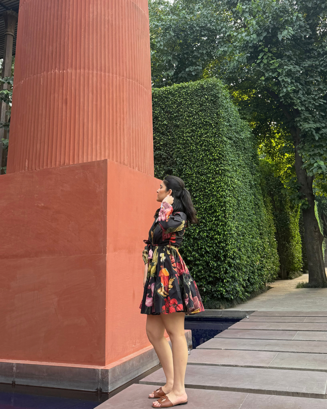 JARDIN DRESS IN SOL GARDEN PRINT (MIDNIGHT BLACK)