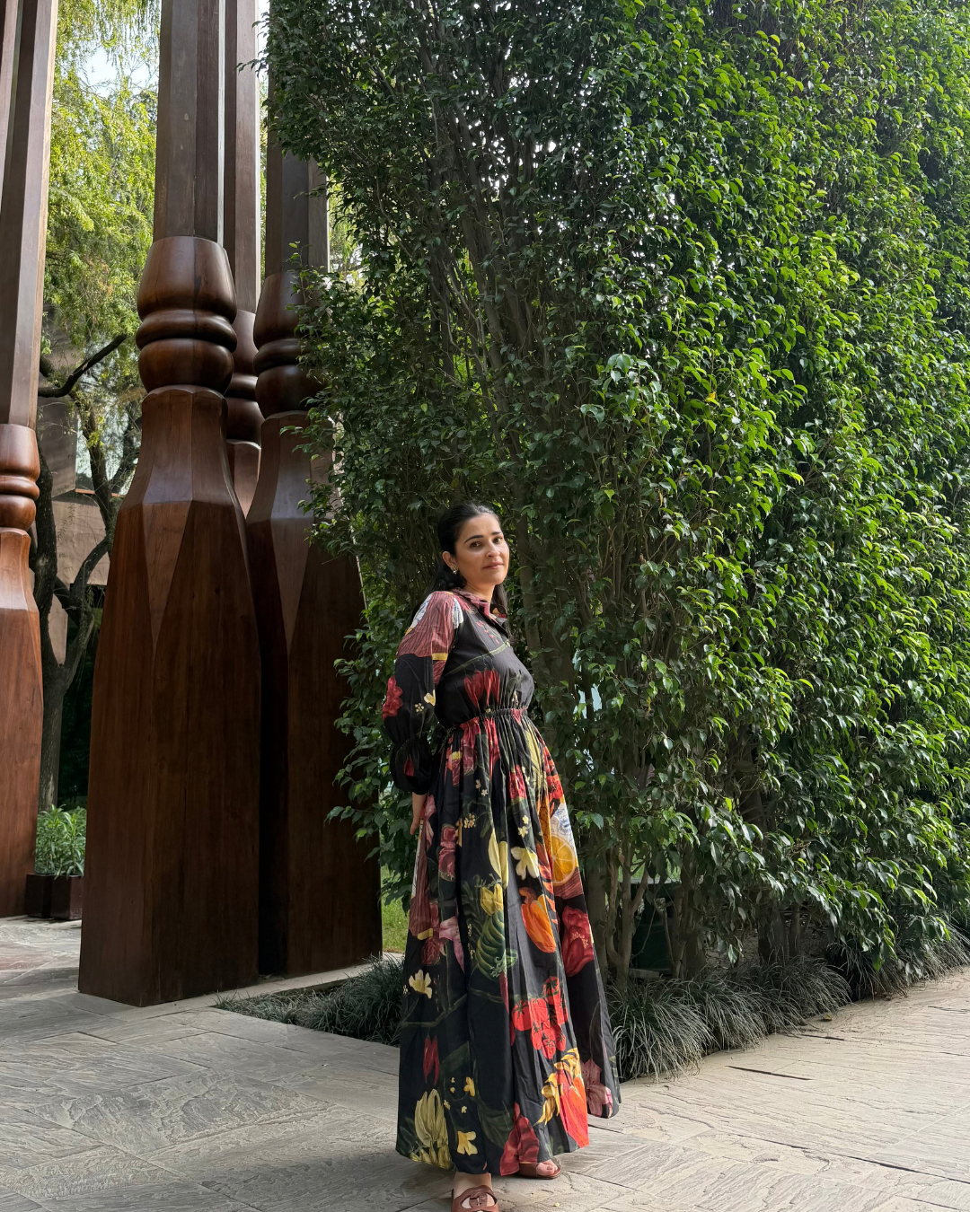 PETALIA DRESS IN SOL GARDEN PRINT (MIDNIGHT BLACK)