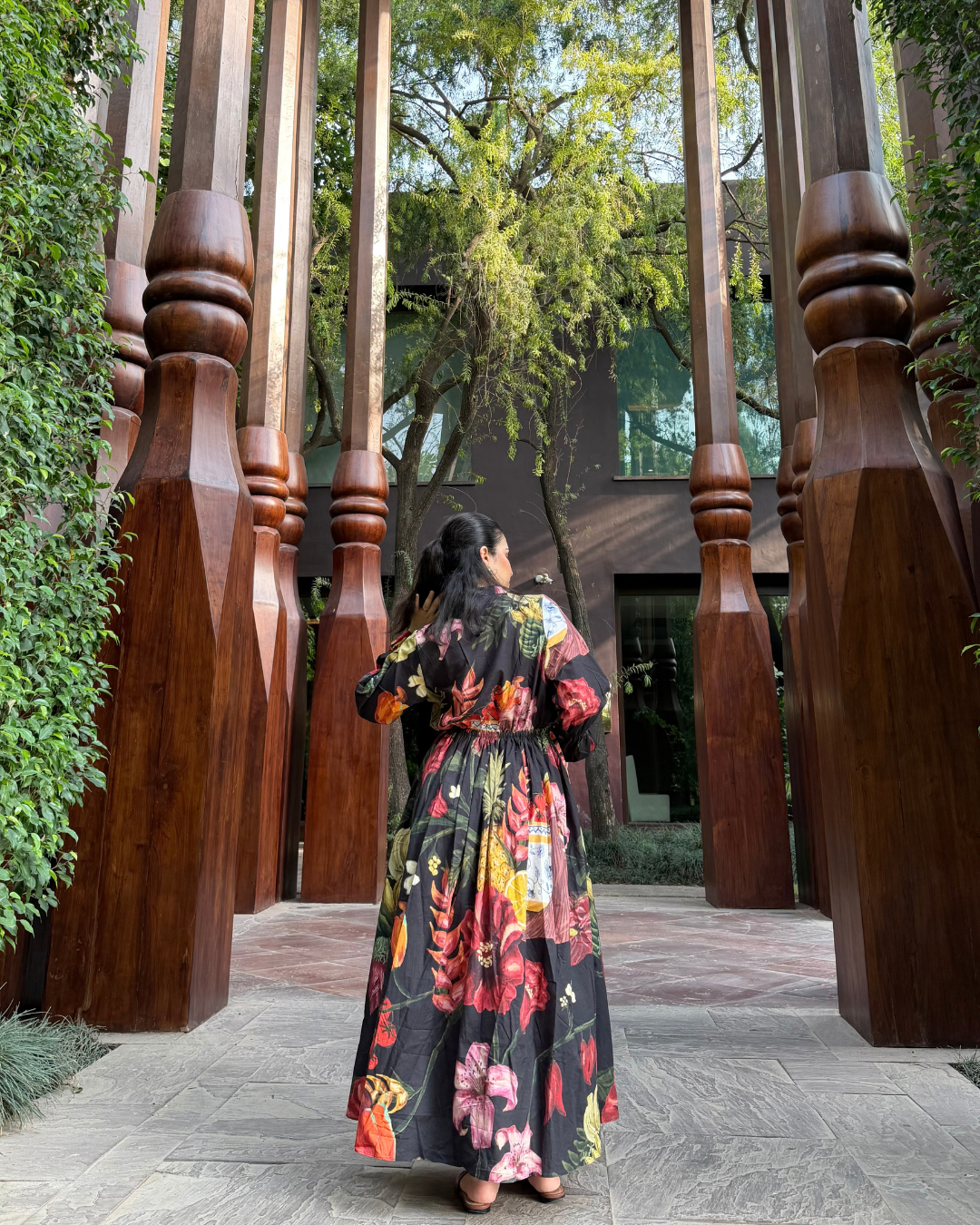 PETALIA DRESS IN SOL GARDEN PRINT (MIDNIGHT BLACK)