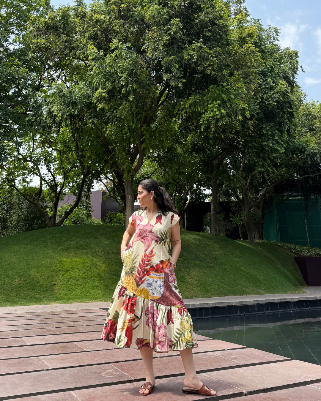 RAYA DRESS IN SOL GARDEN PRINT (SANDSTONE)