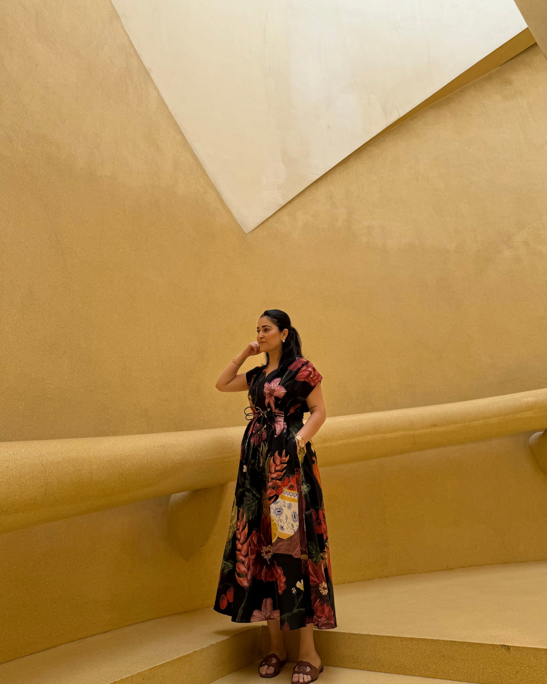 BONITA DRESS IN SOL GARDEN PRINT (MIDNIGHT BLACK)