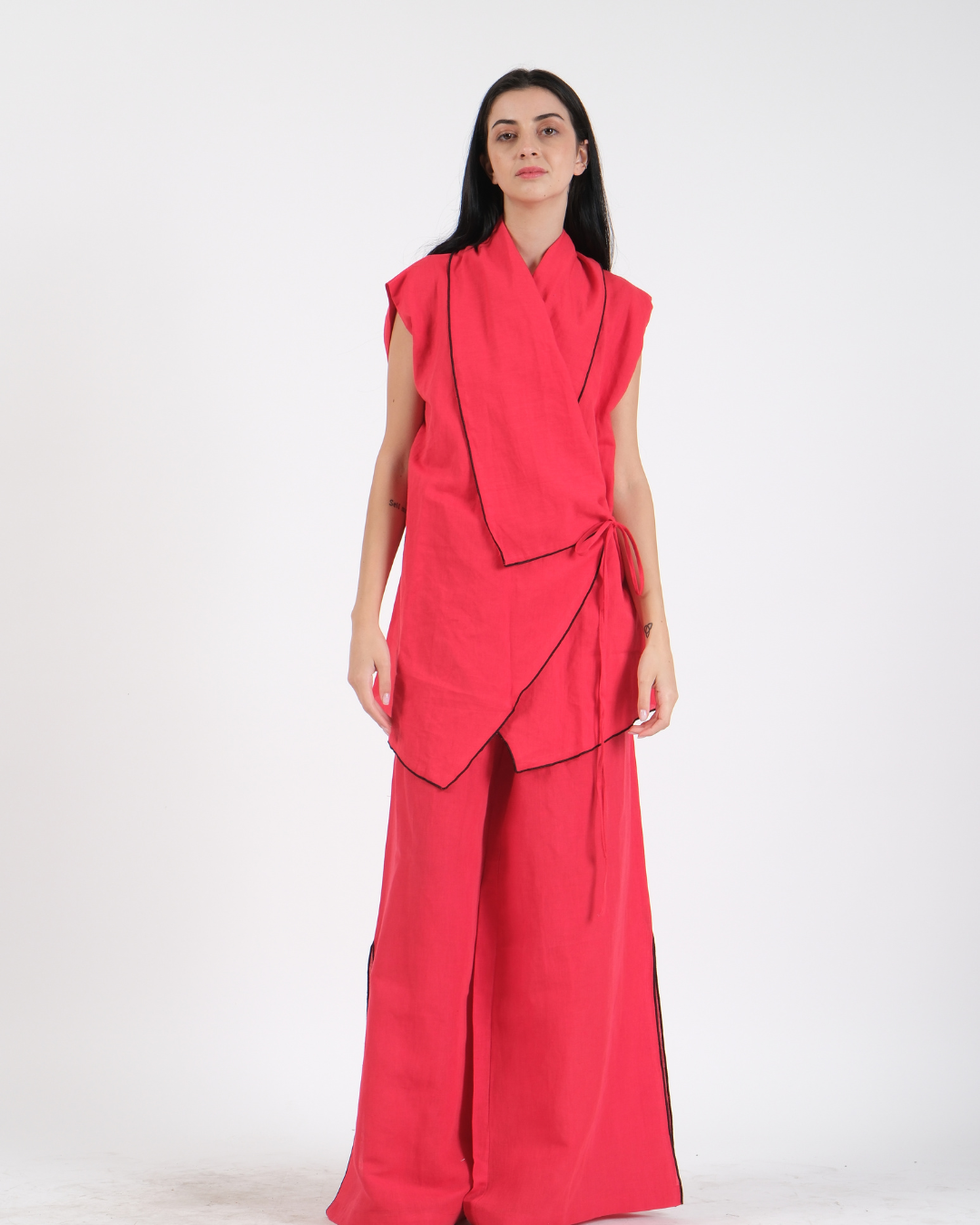 CHILI FLAKE RED FRENCH WRAP LINEN COORD SET